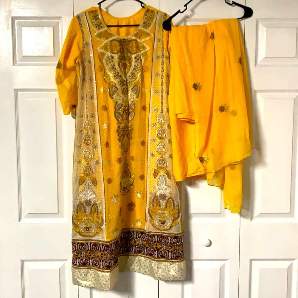 Yellow Chiffon 3 Piece Pakistani Dress